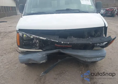 2001 GMC Savana Standard z USA, uszkodzony, nr VIN 1GTHG39R211109296